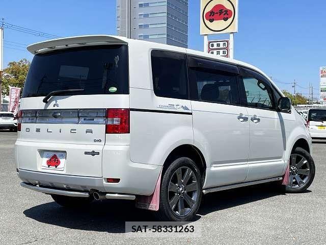 Mitsubishi DELICA 2017-11 6243521-2