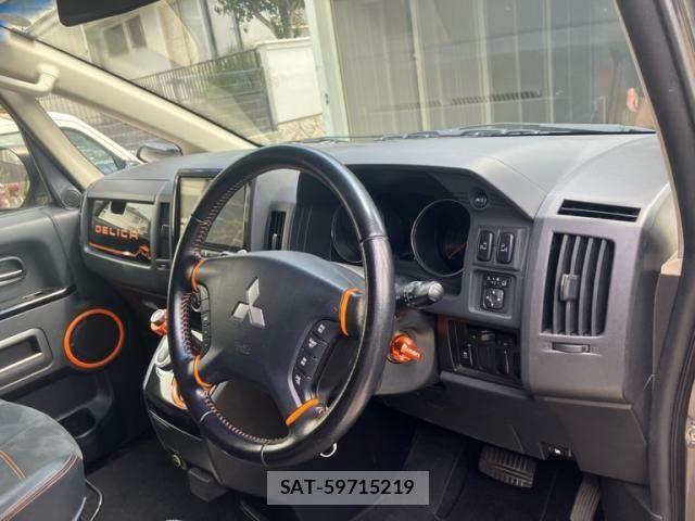 Mitsubishi DELICA 2017-12 6263874-8