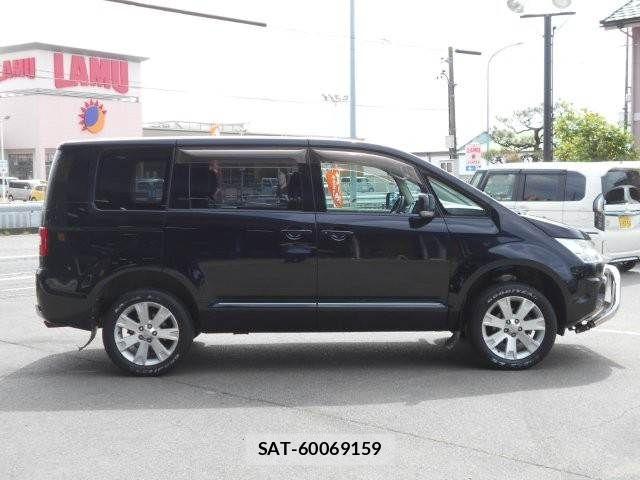 Mitsubishi DELICA 2011-09 6271491-18