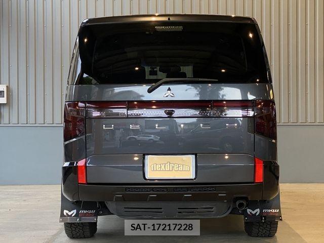 Mitsubishi DELICA 2024-02 6303723-11