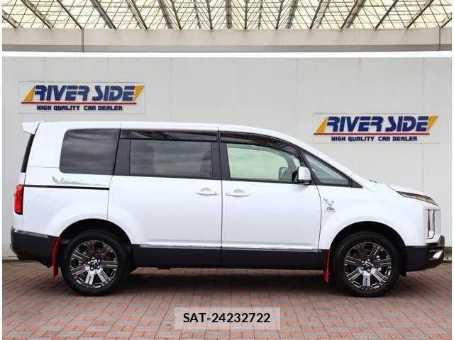 Mitsubishi DELICA 2022-10 6496802-4