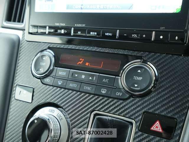 Mitsubishi DELICA 2022-05 6496818-13