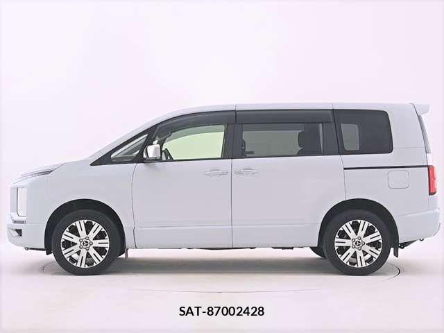 Mitsubishi DELICA 2022-05 6496818-2
