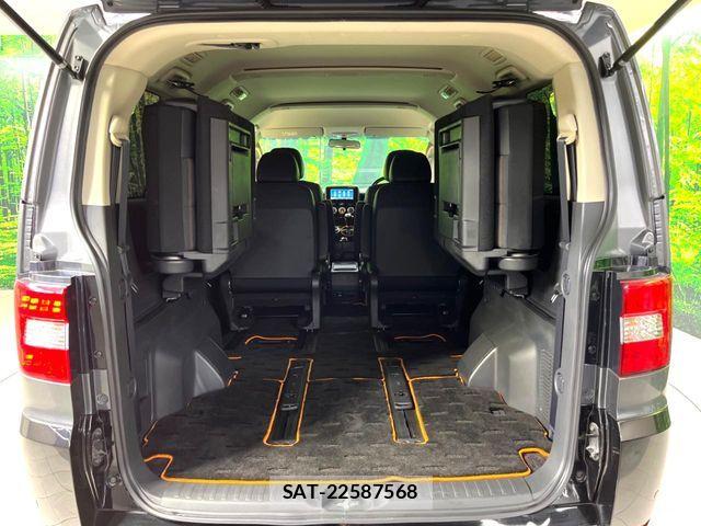 Mitsubishi DELICA 2017-08 6496858-10