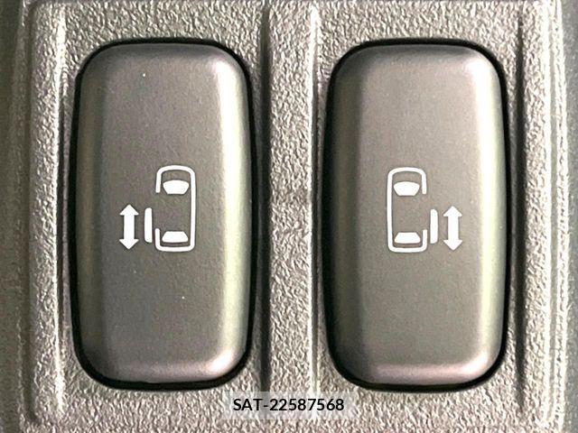 Mitsubishi DELICA 2017-08 6496858-4
