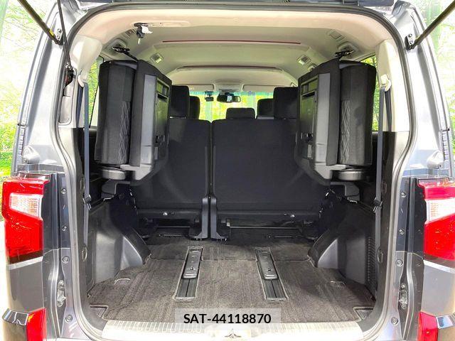 Mitsubishi DELICA 2019-09 6611519-10