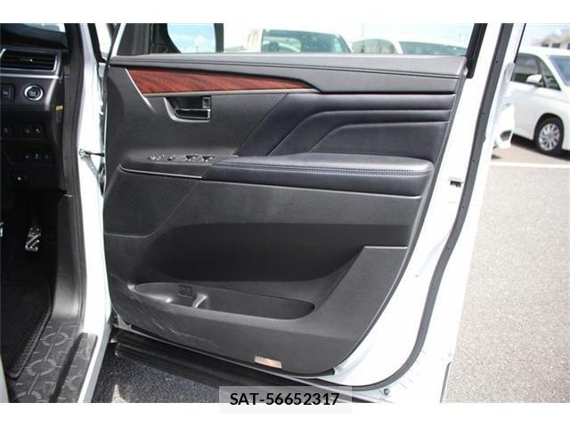 Mitsubishi DELICA 2024-02 6611515-17