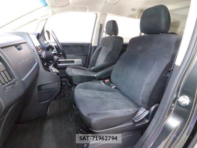 Mitsubishi DELICA 2017-10 6611521-5