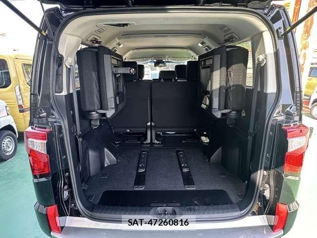 Mitsubishi DELICA 2023-09 6611504-12