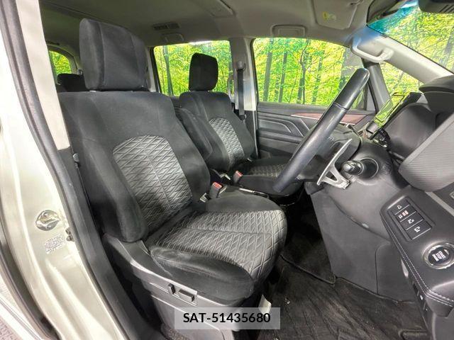 Mitsubishi DELICA 2019-12 6611517-9