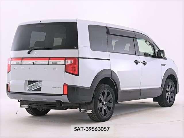 Mitsubishi DELICA 2024-09 6611498-17
