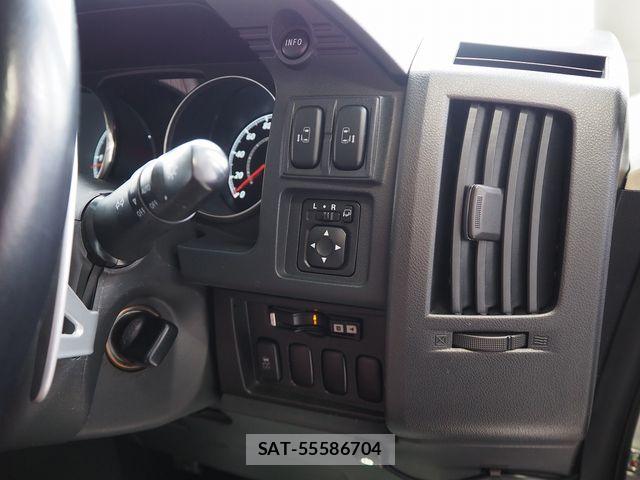 Mitsubishi DELICA 2018-05 6611531-16