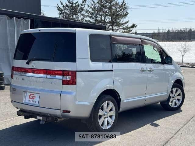 Mitsubishi DELICA 2007-03 6611539-1