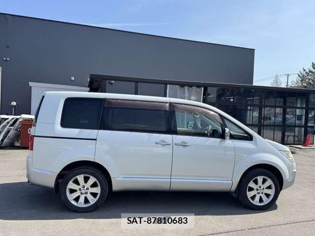 Mitsubishi DELICA 2007-03 6611539-4