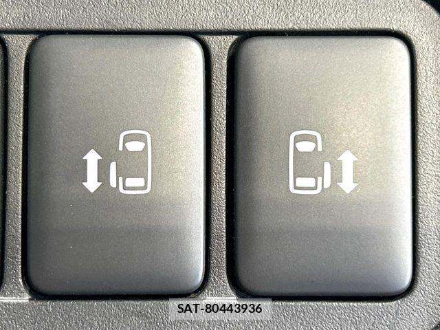Mitsubishi DELICA 2024-03 6641471-5