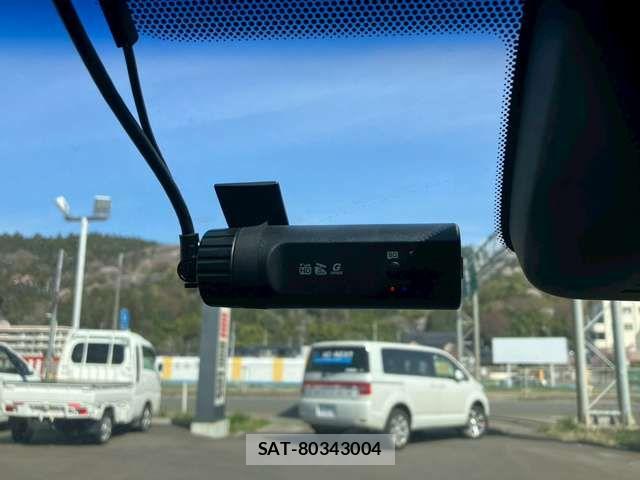 Mitsubishi DELICA 2019-03 6641476-8