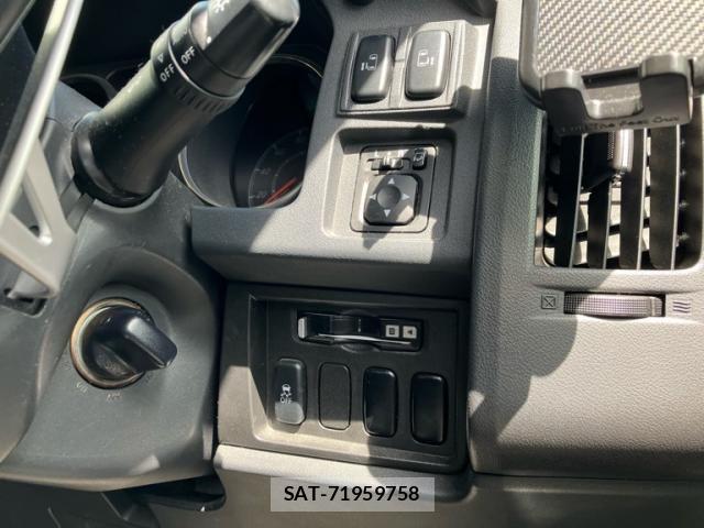 Mitsubishi DELICA 2015-09 6671158-18