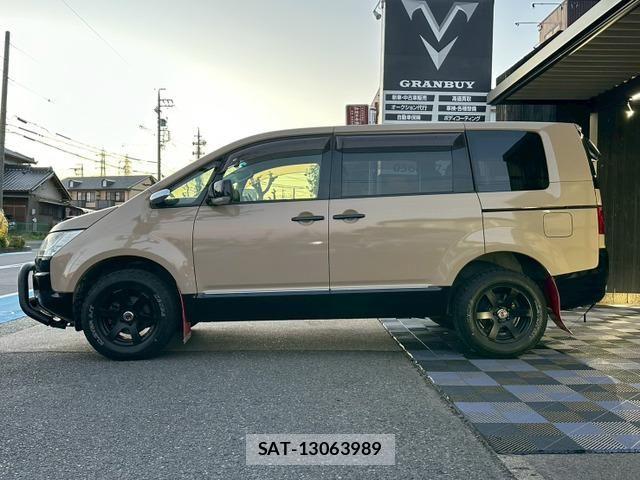 Mitsubishi DELICA 2011-08 6671163-11