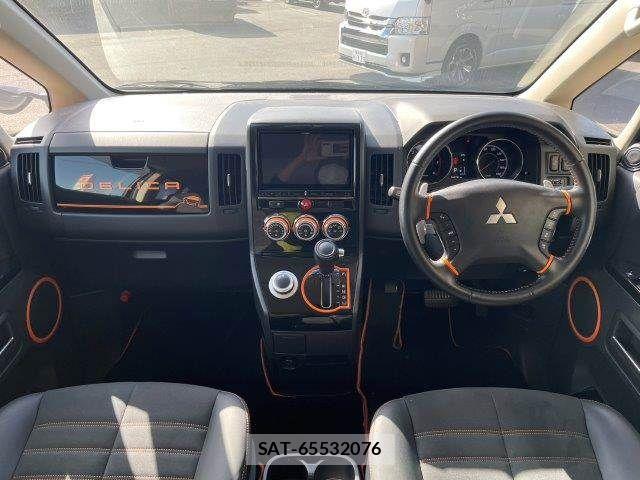Mitsubishi DELICA 2018-09 6671157-2