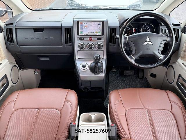 Mitsubishi DELICA 2011-06 6675708-2