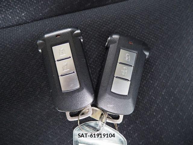 Mitsubishi DELICA 2013-09 6675715-18