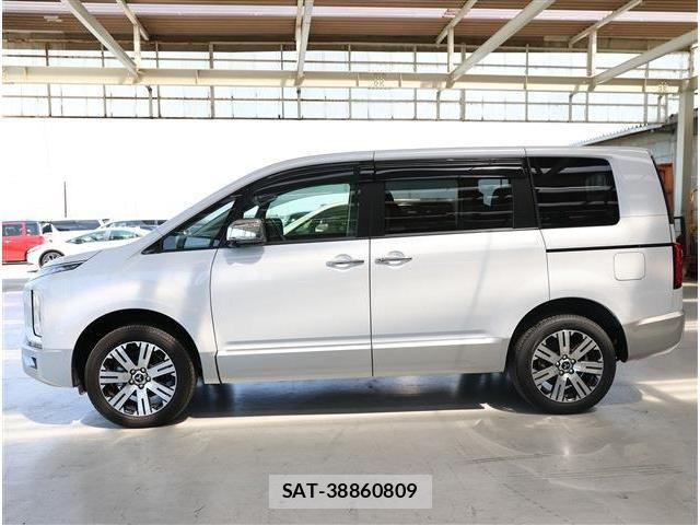 Mitsubishi DELICA 2024-10 6675683-24