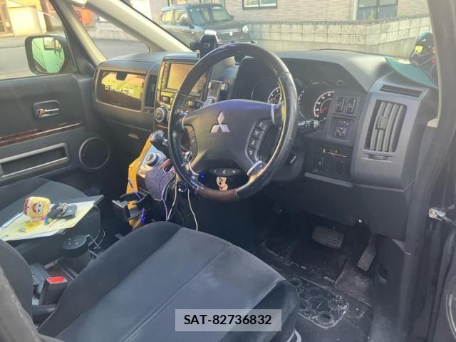 Mitsubishi DELICA 2011-05 6675723-17