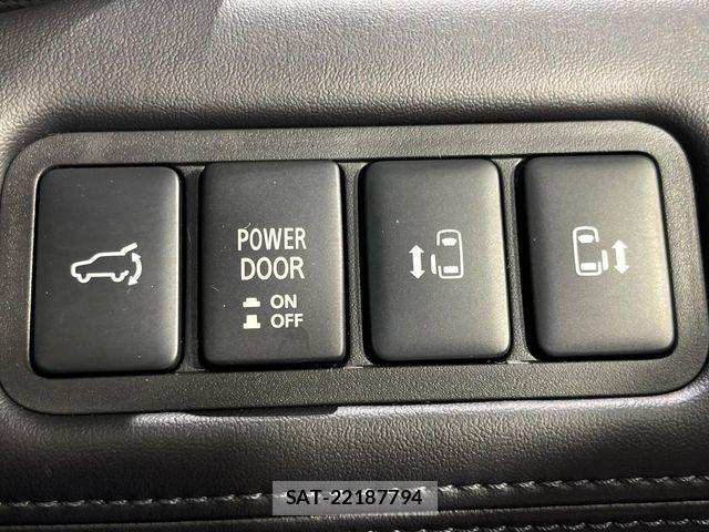 Mitsubishi DELICA 2023-09 6675679-2