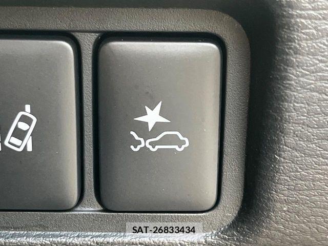 Mitsubishi DELICA 2022-02 6675696-5