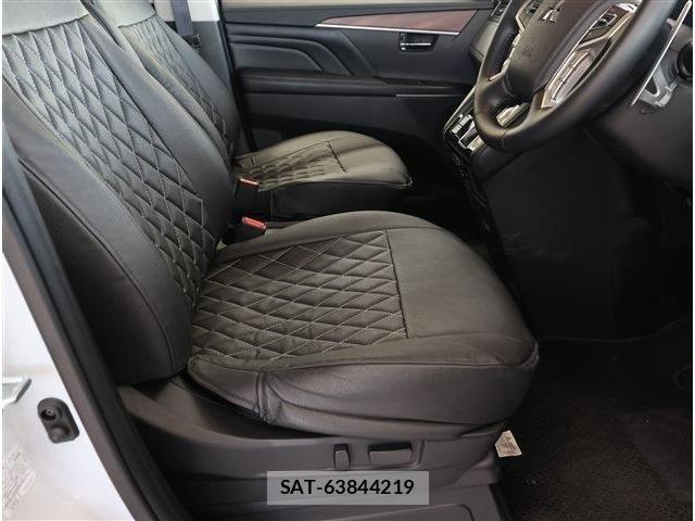 Mitsubishi DELICA 2024-10 6675686-12