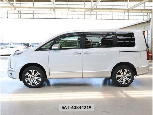Mitsubishi DELICA 2024-10 6675686-24