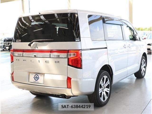 Mitsubishi DELICA 2024-10 6675686-7