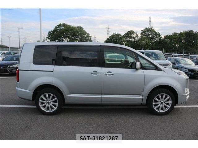 Mitsubishi DELICA 2020-09 6682636-7