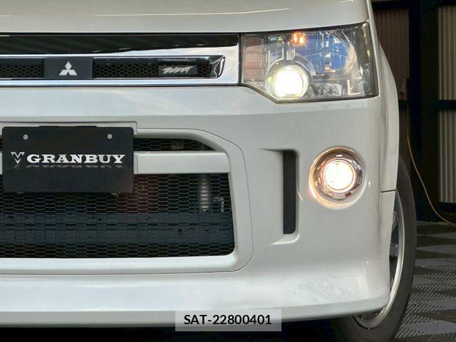 Mitsubishi DELICA 2011-09 6683759-18
