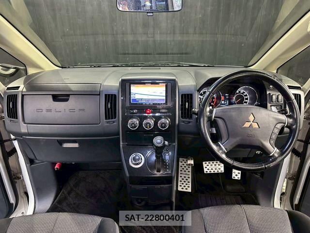 Mitsubishi DELICA 2011-09 6683759-4