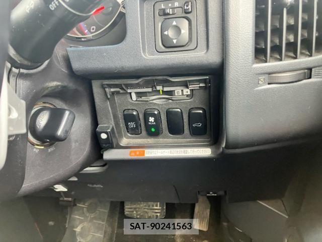 Mitsubishi DELICA 2007-06 6682638-25