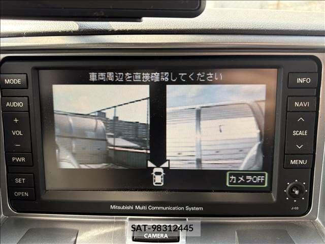 Mitsubishi DELICA 2007-09 6683758-11