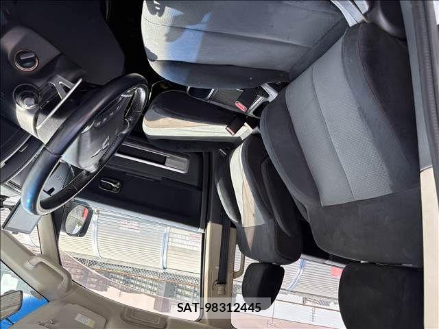 Mitsubishi DELICA 2007-09 6683758-15