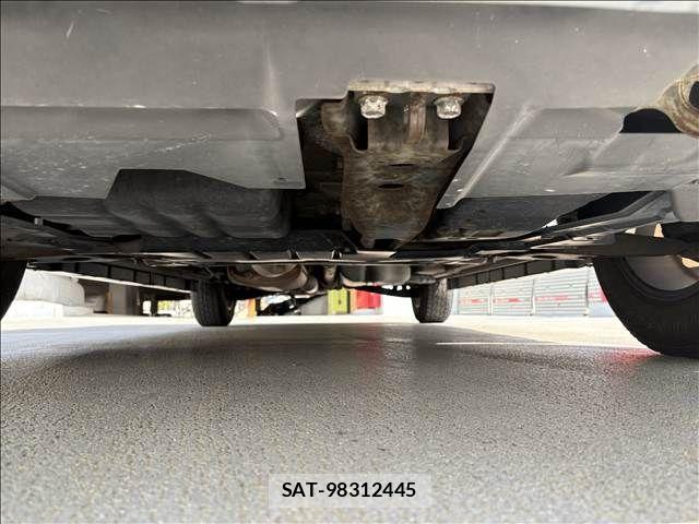 Mitsubishi DELICA 2007-09 6683758-19