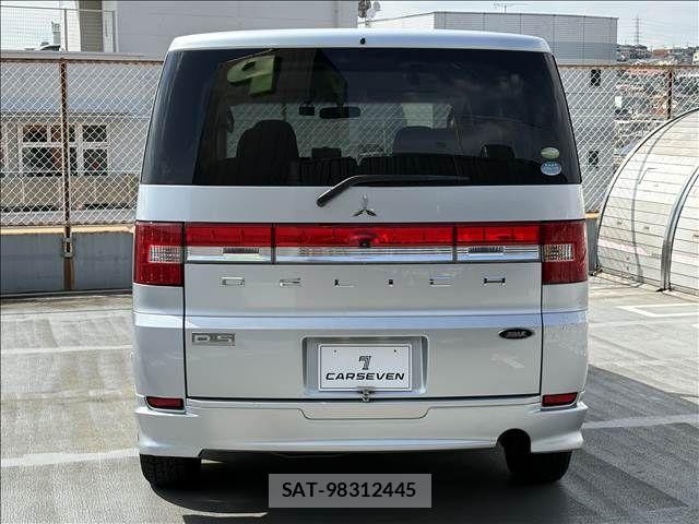 Mitsubishi DELICA 2007-09 6683758-5