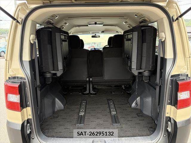 Mitsubishi DELICA 2012-01 6683755-11