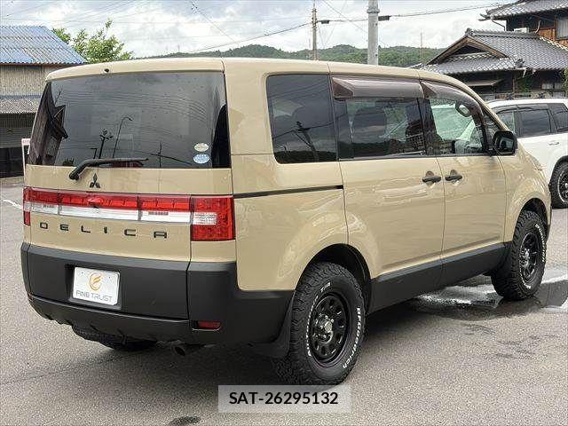 Mitsubishi DELICA 2012-01 6683755-19