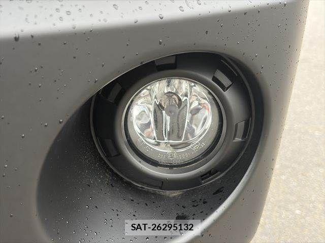 Mitsubishi DELICA 2012-01 6683755-26