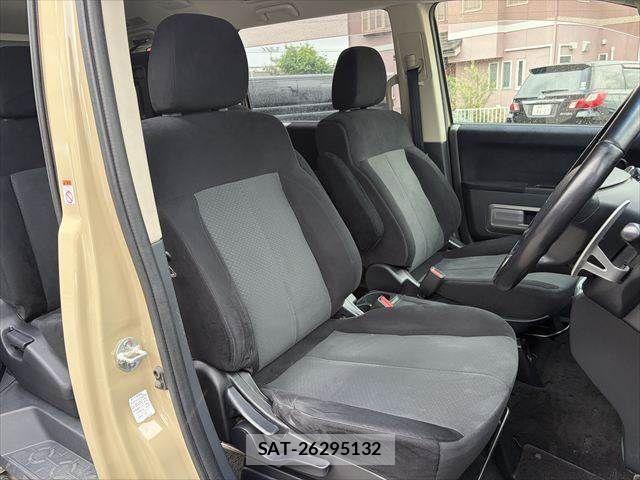 Mitsubishi DELICA 2012-01 6683755-8