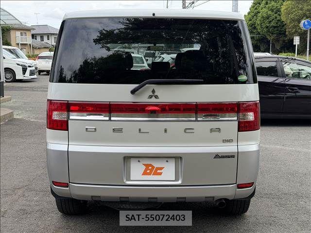 Mitsubishi DELICA 2018-05 6751361-22