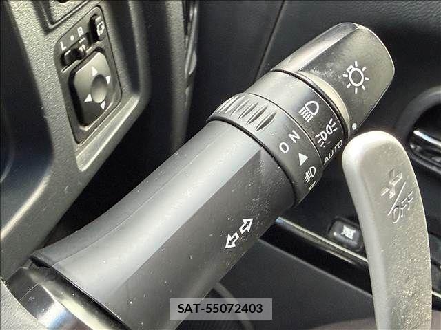 Mitsubishi DELICA 2018-05 6751361-29