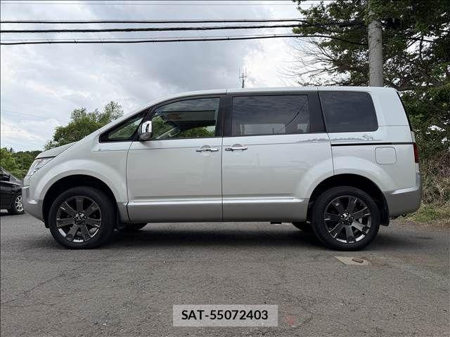 Mitsubishi DELICA 2018-05 6751361-5