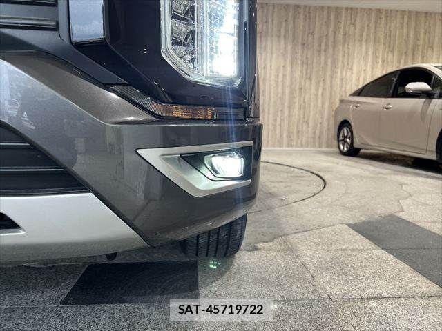 Mitsubishi DELICA 2021-04 6751359-11