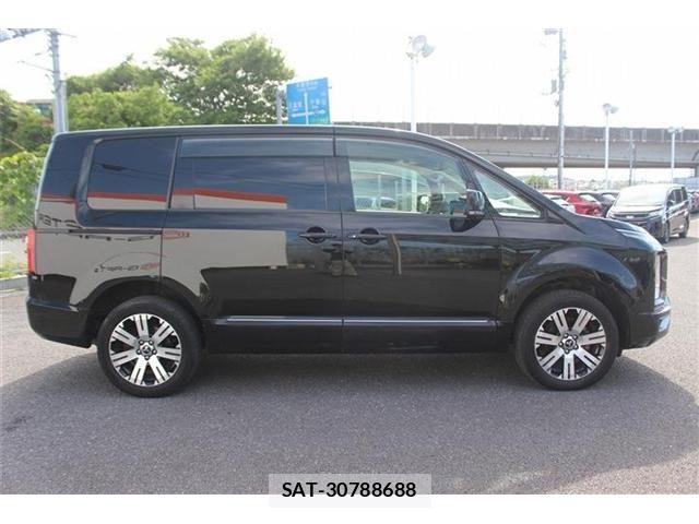 Mitsubishi DELICA 2019-06 6751370-9