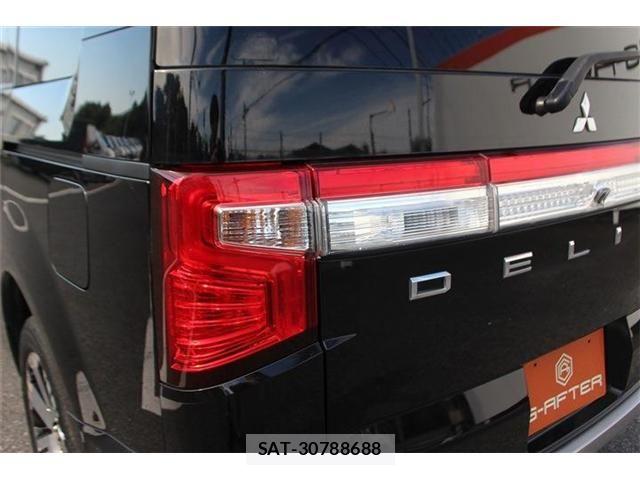 Mitsubishi DELICA 2019-06 6751370-20